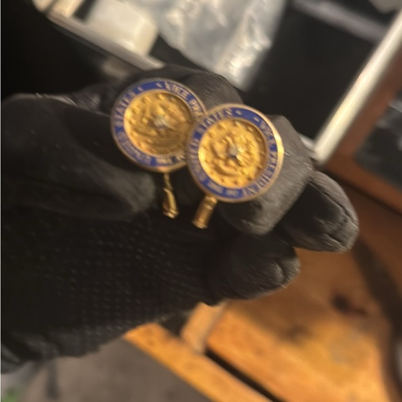 Al gores vice president cufflinks - Picture 3 of 3